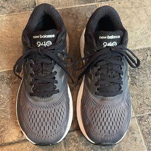 Practically new. New balance 940 size 7 1/2.